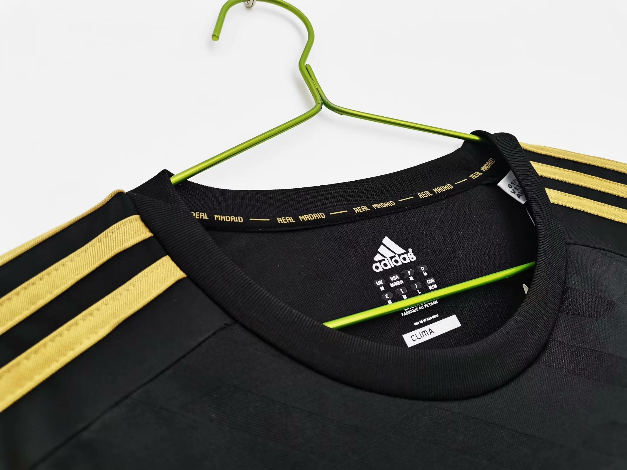 Retro Real Madrid 11/12 Away Black